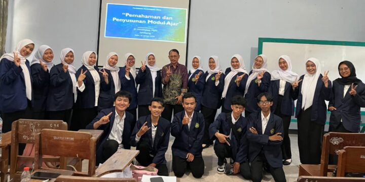 Bekali Calon Pendidik, Universitas PGRI Jombang Gelar Pembekalan Microteaching