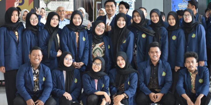 Pameran Karya Pembelajaran Mikro Universitas PGRI Jombang Tampilkan Inovasi Modul Ajar Mahasiswa FKIP